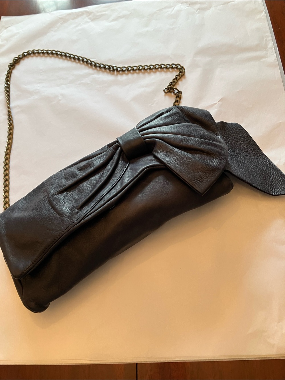 Red Valentino by Valentino Garavani Navy shoulder/clutch bow bag. Made in Italy.